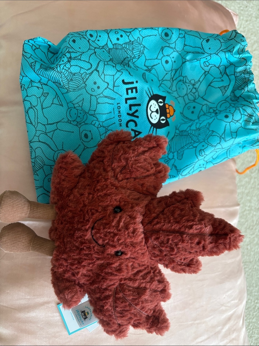 Jellycat Canadian Exclusive Maple Leaf